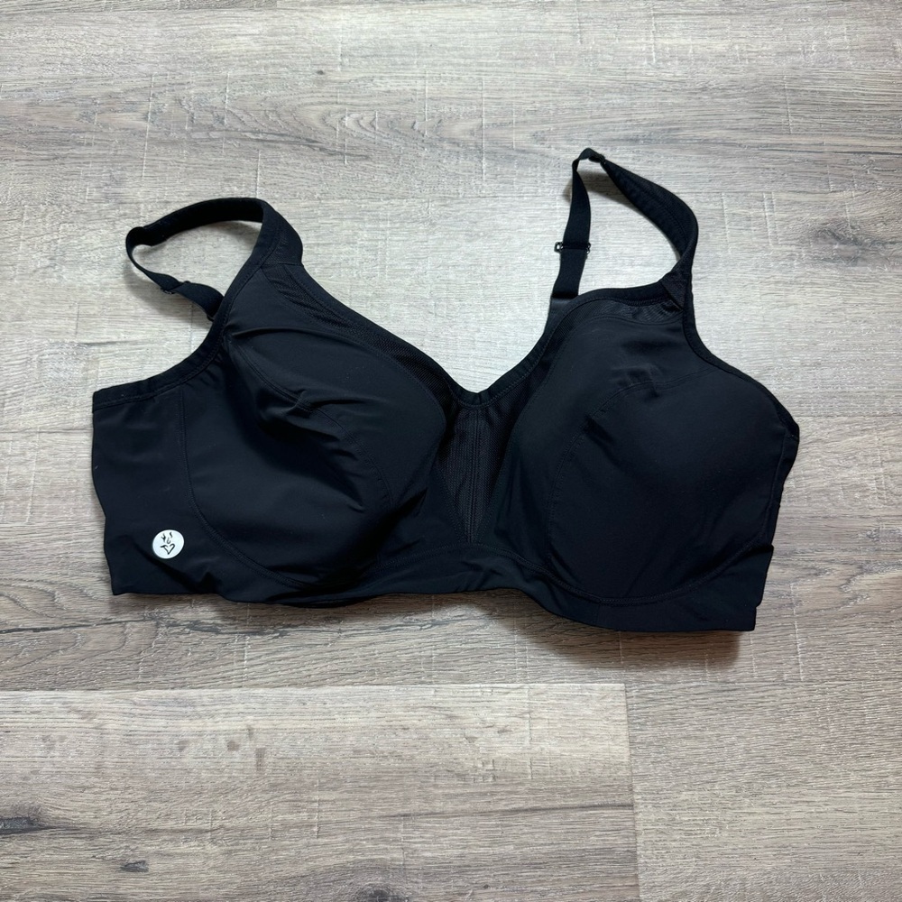 Torrid Mid Impact Underwire Black Sports Bra 46 DDD